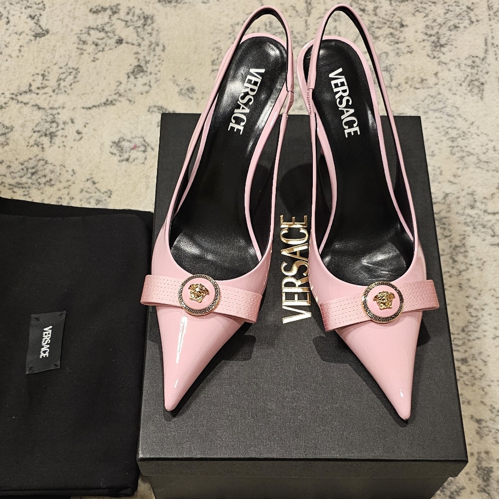 NEW Versace Women's Slip On Pointed Toe Slingback High Heel Pumps in size 39 - Picture 4 of 7